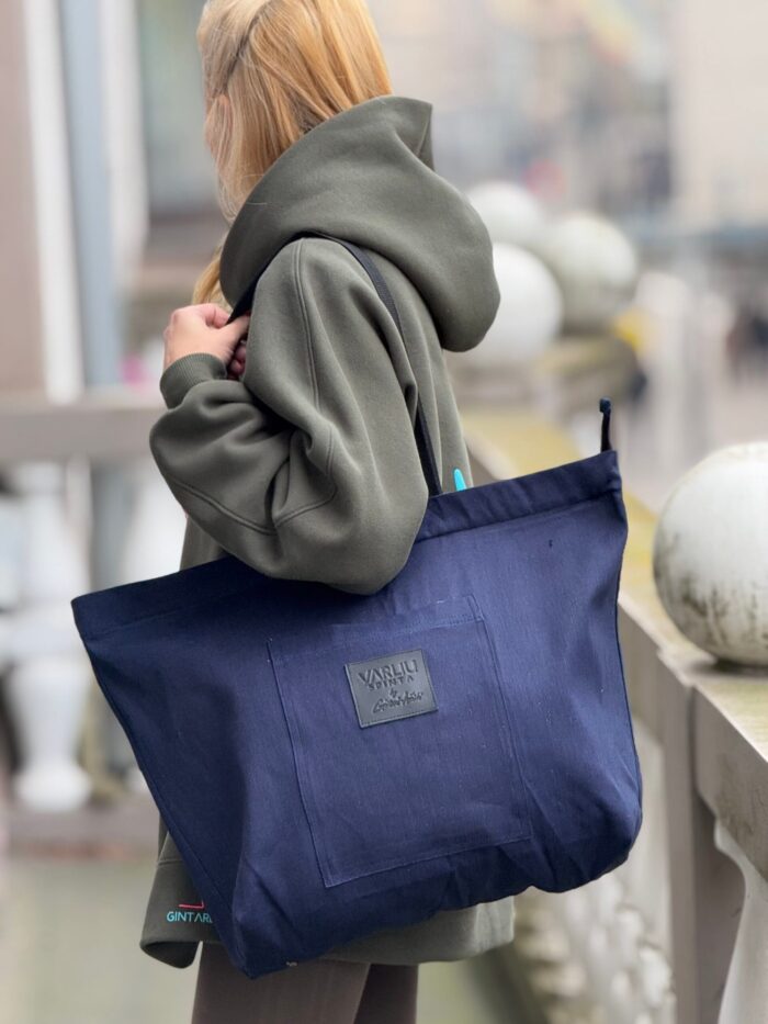 Tamsaus džinso terba su užtrauktuku