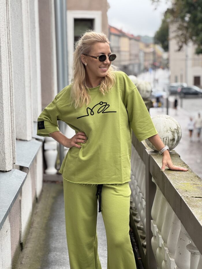 Gelsvai žalias VARLIŲ maikonas su JUODU LOGO - XL