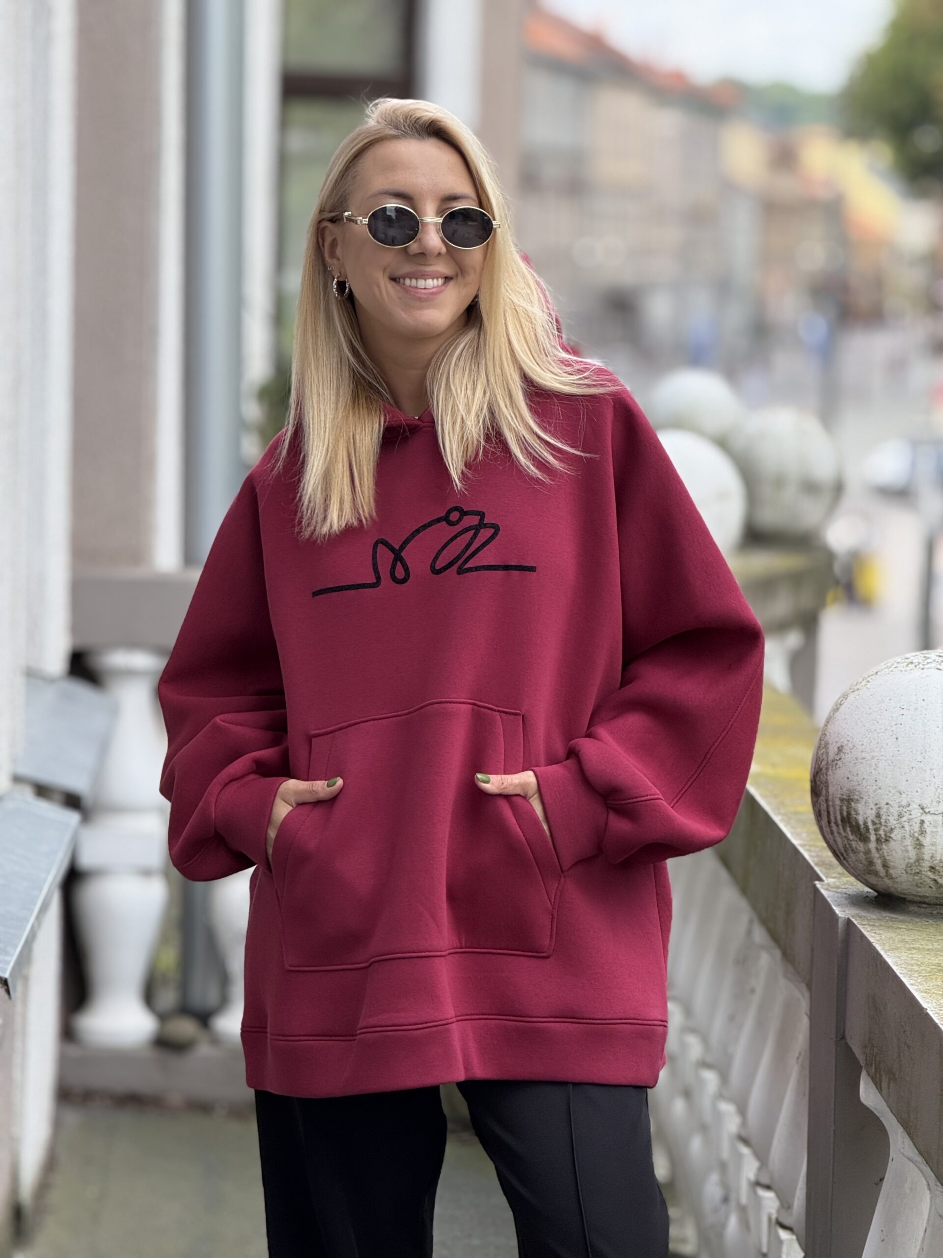 Bordo OVERSIZE didelis VARLIŲ bliuzonas su gobtuvu (su pūkeliu)