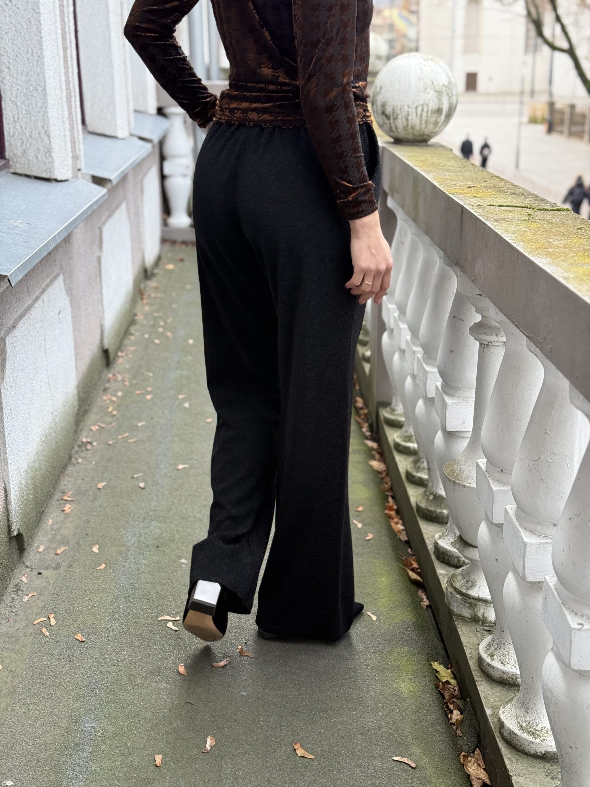 BLIZGIOS juodos kelnės - Image 3