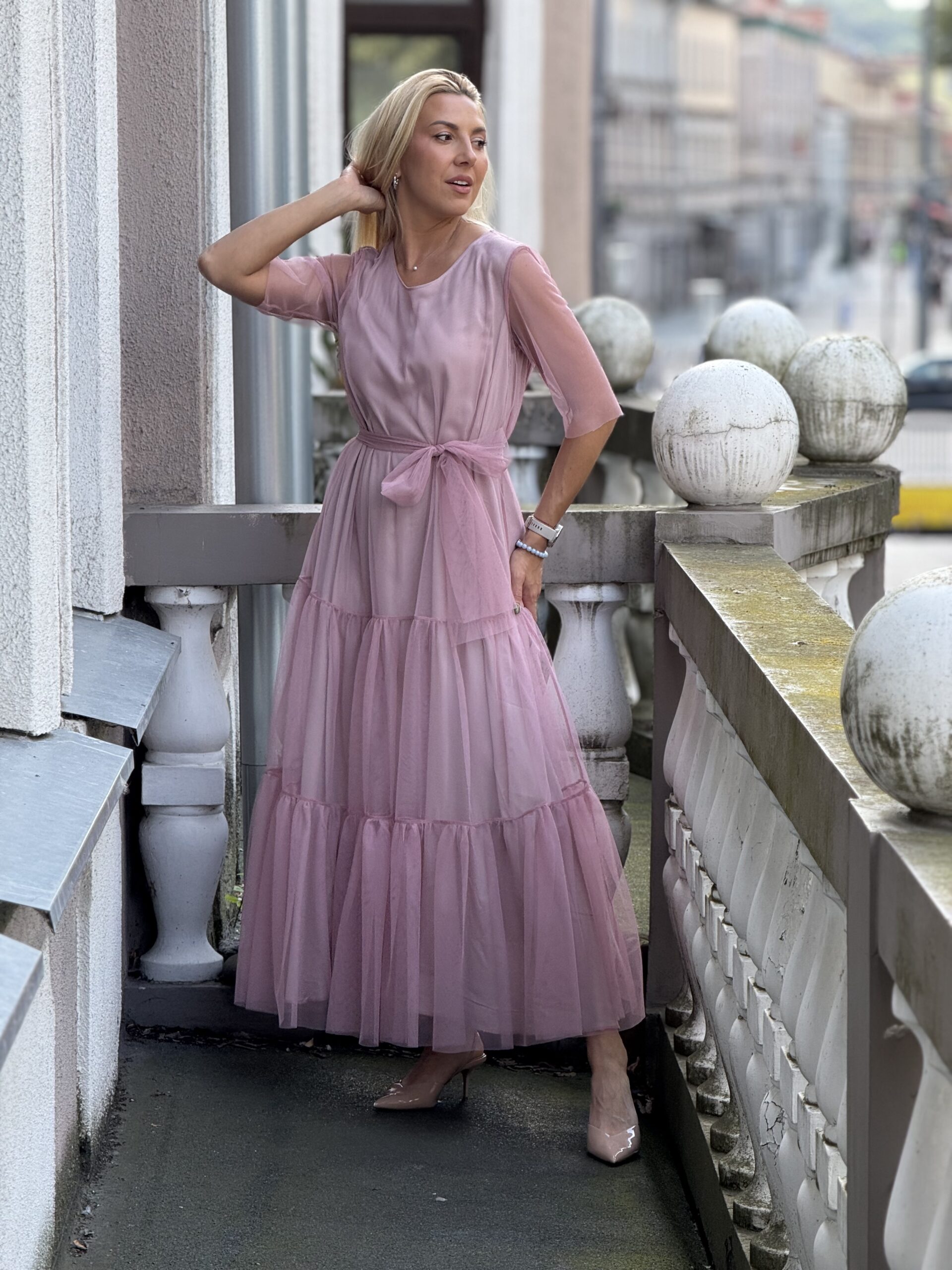 Tiulinė pelenų rožinės spalvos suknelė Dydis maždaug M, tinka ir S