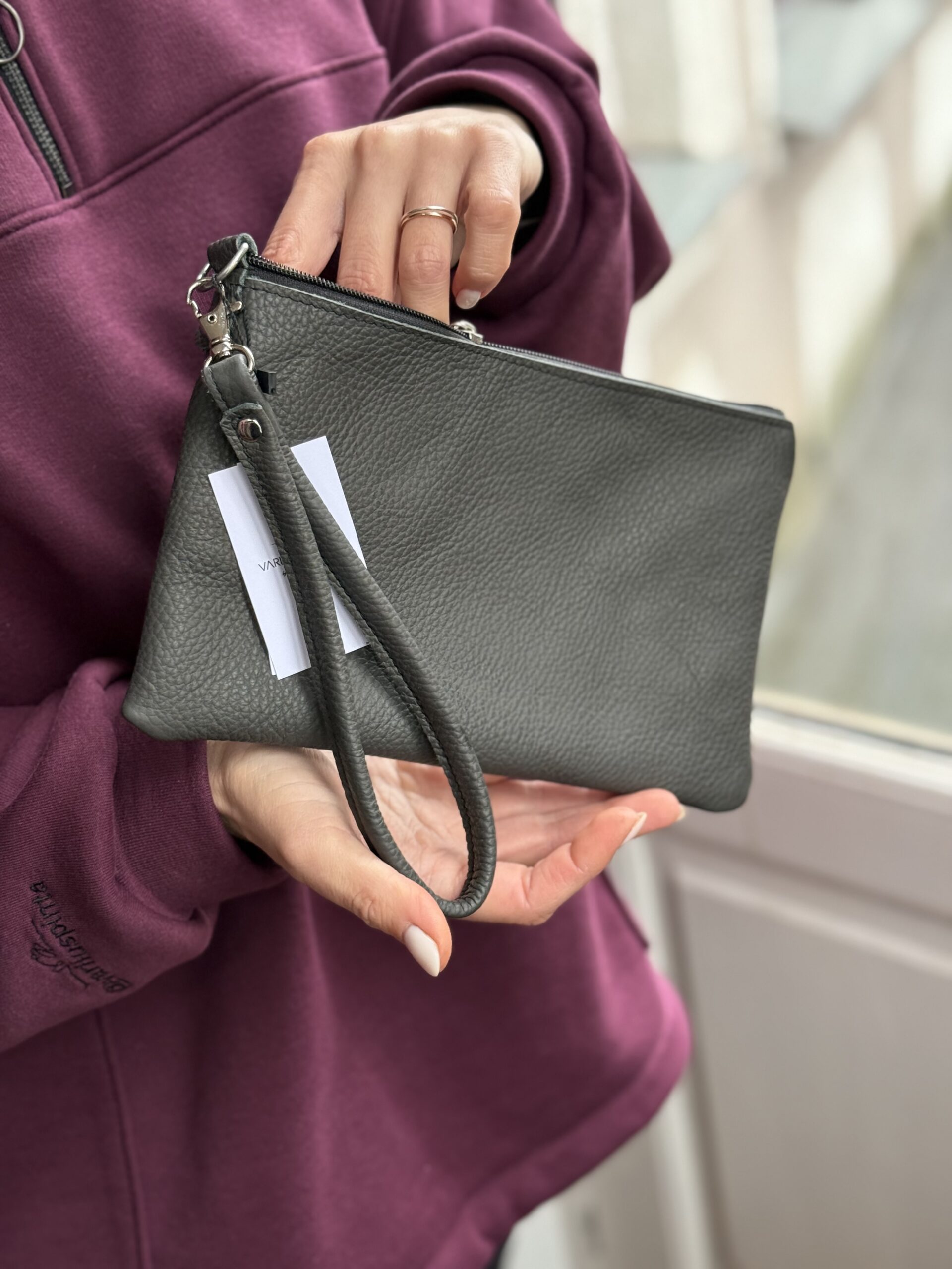 Pilka odinė delninė  Nr.3