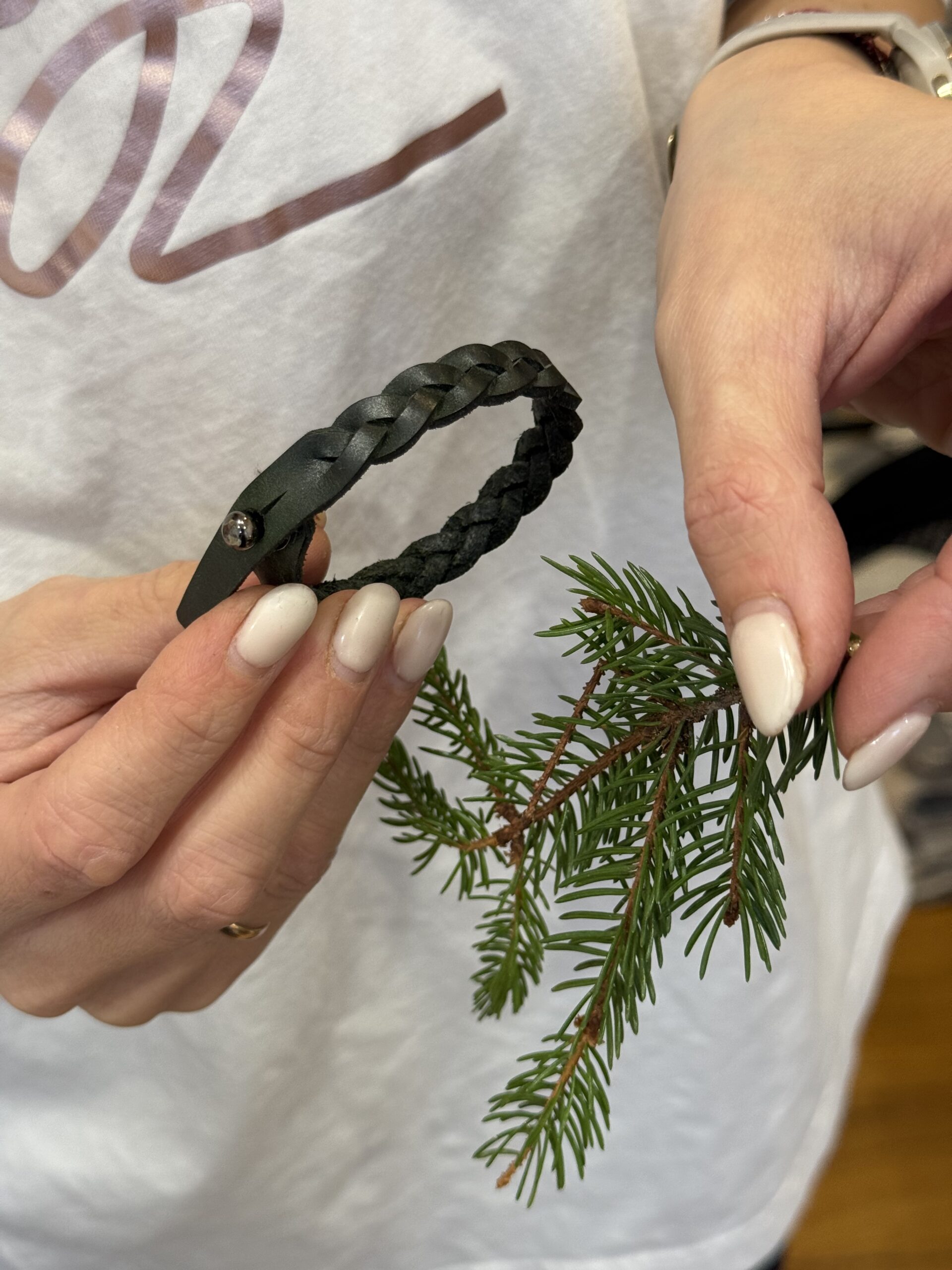 Odinė apyrankė Minimalistinė pinta kaselė (lb tamsiai žalia)