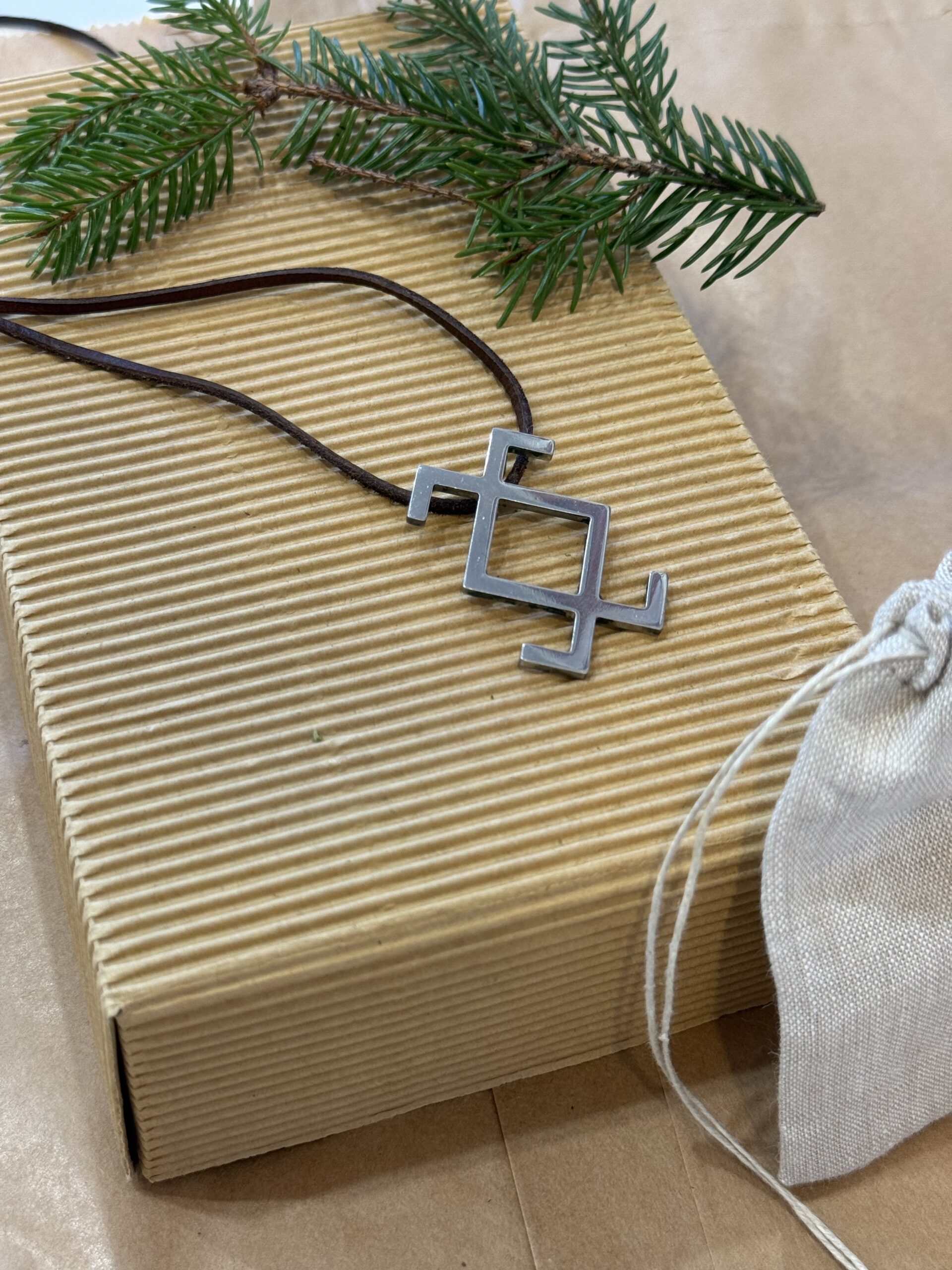 Pakabukas / baltų ženklas- Nr.3