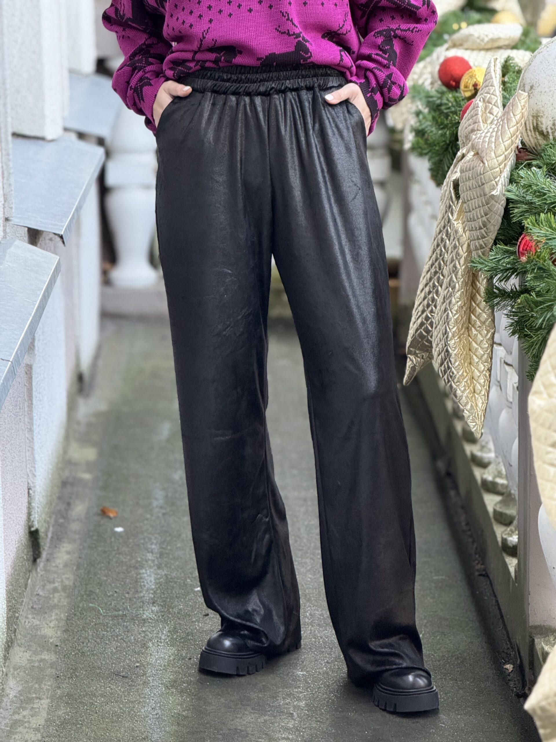 Veliūrinės kaip vaškuotis trikotažinės kelnės