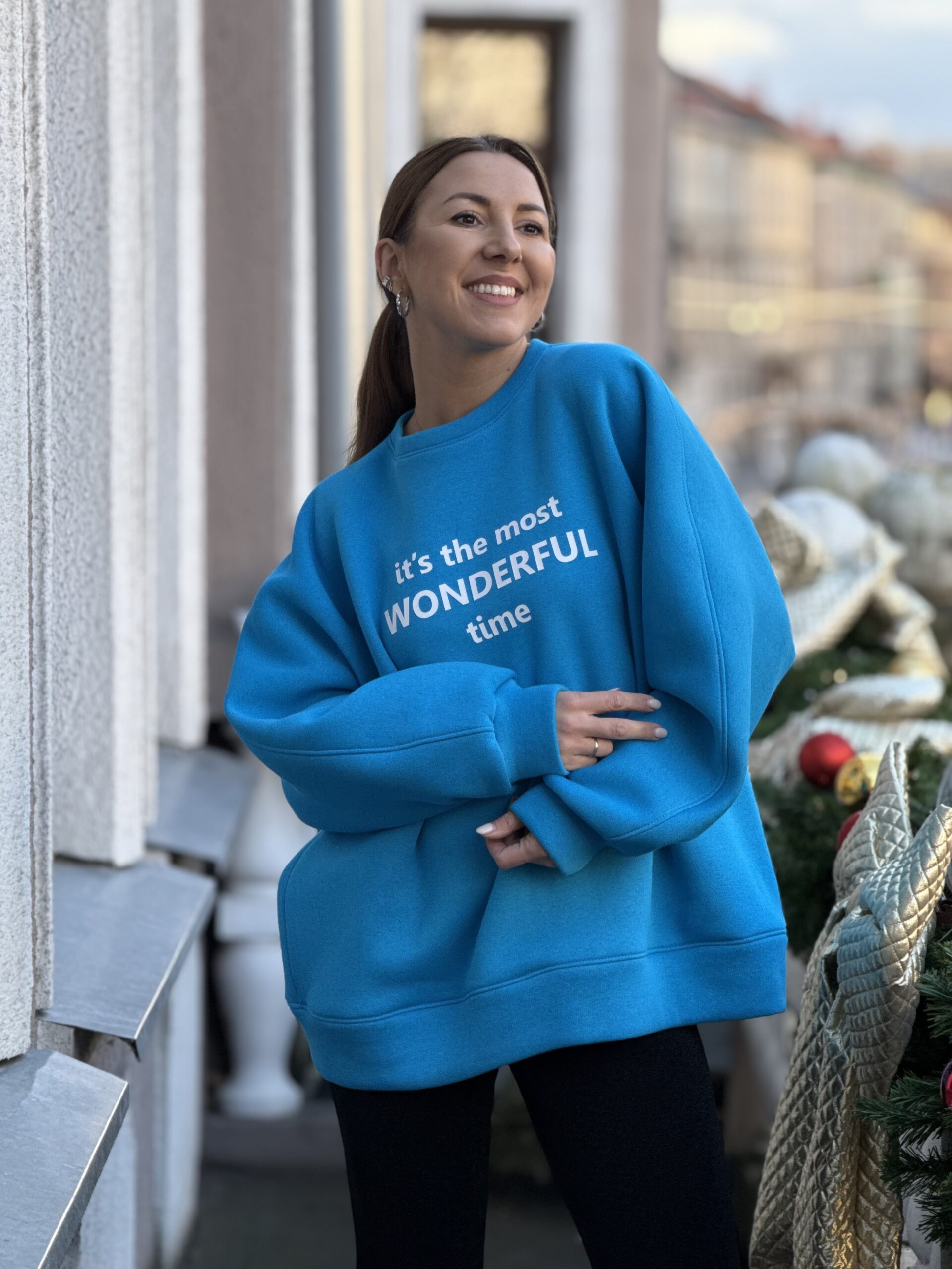 MĖLYNAS džempas WONDERFUL TIME