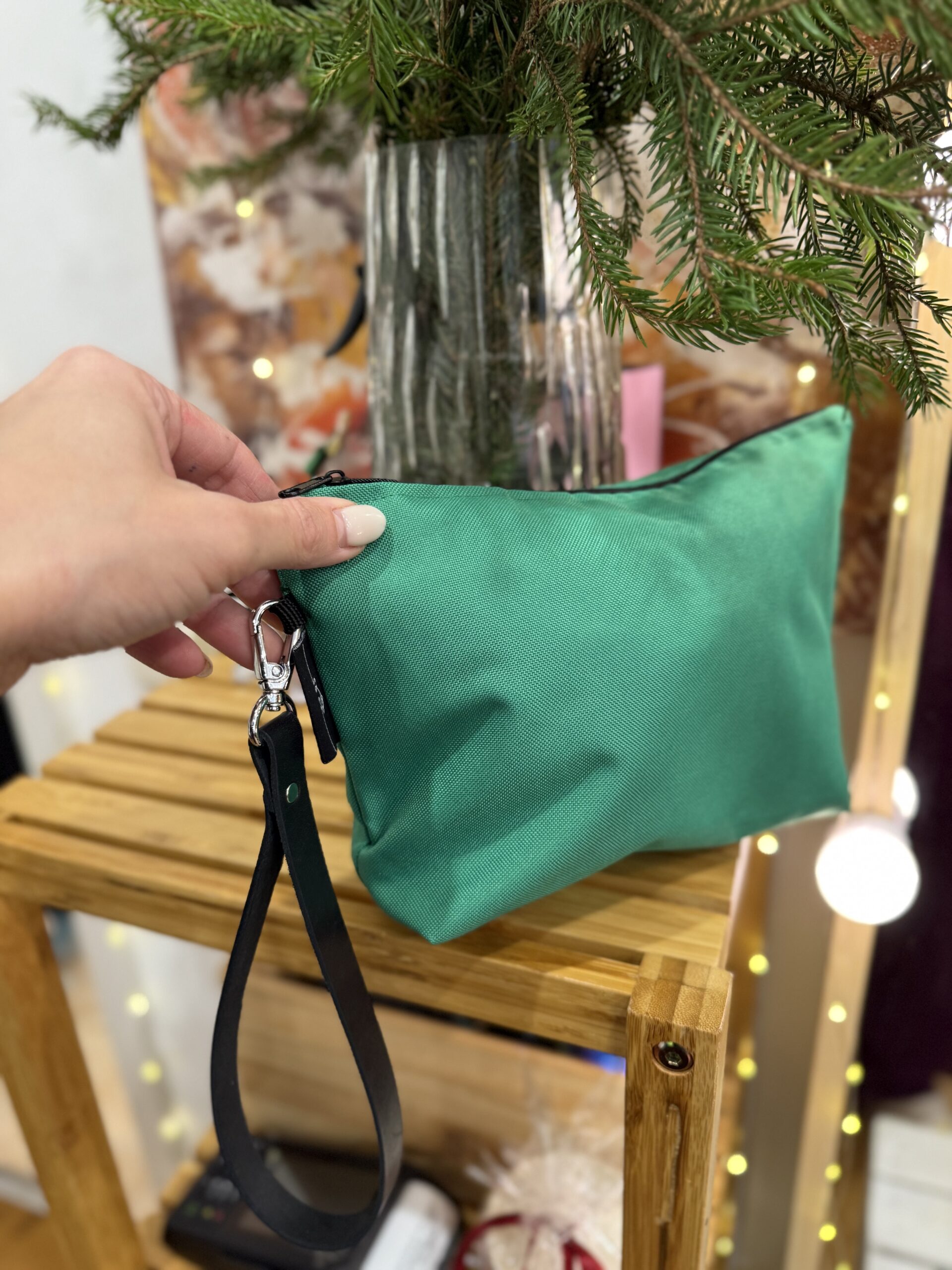 Žalia delninė (lietpaltinio audinio)