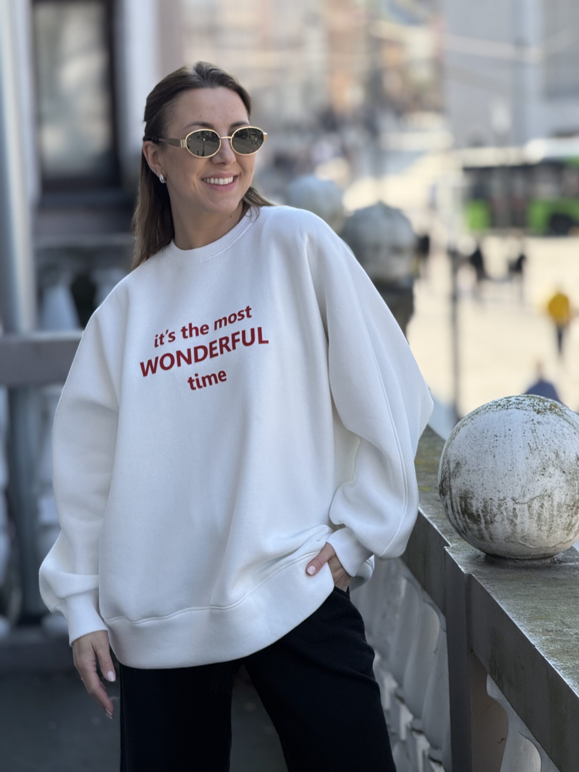 BALTAS džempas WONDERFUL TIME