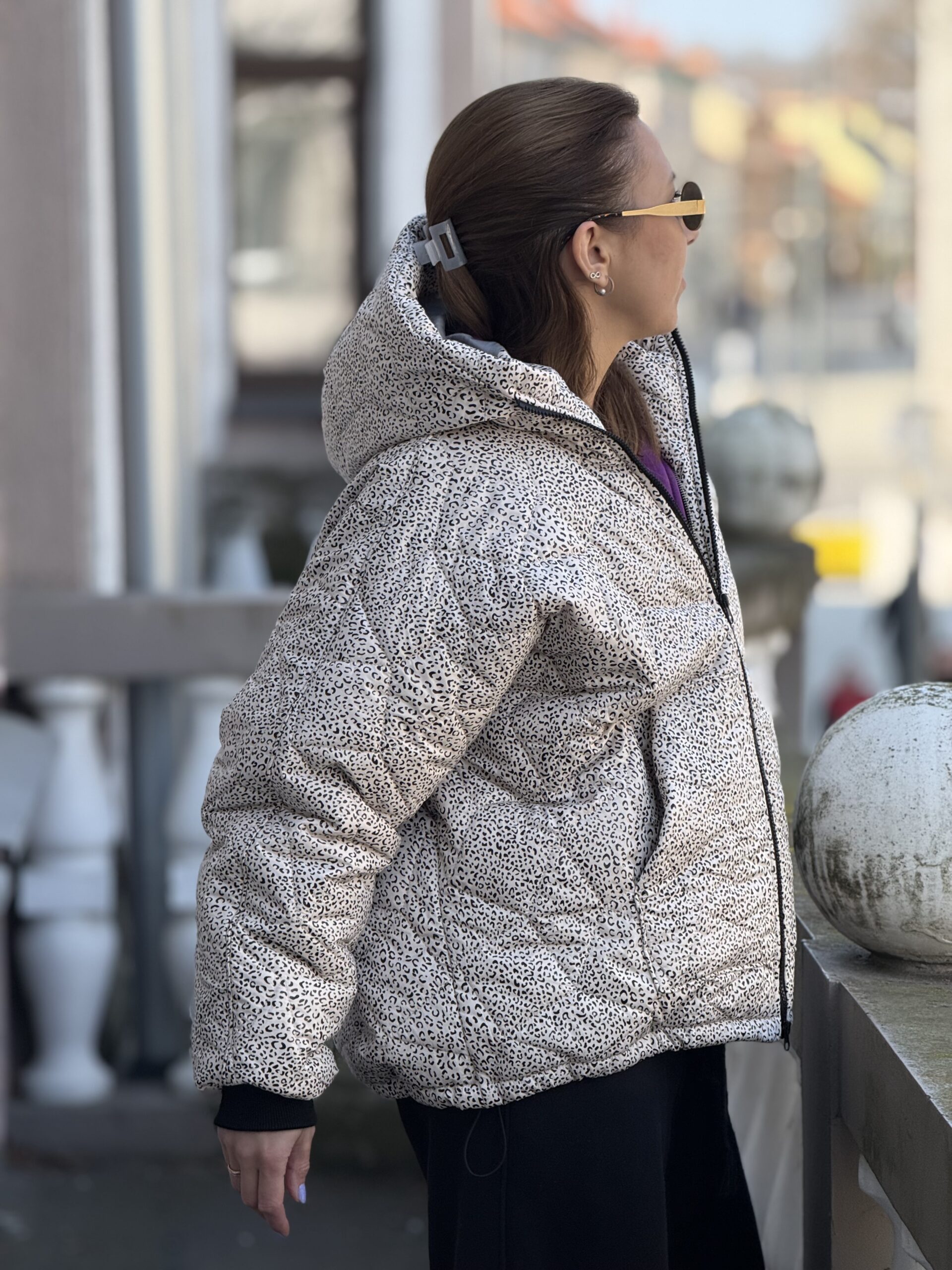 Šviesi trumpesnė striukė - Image 2