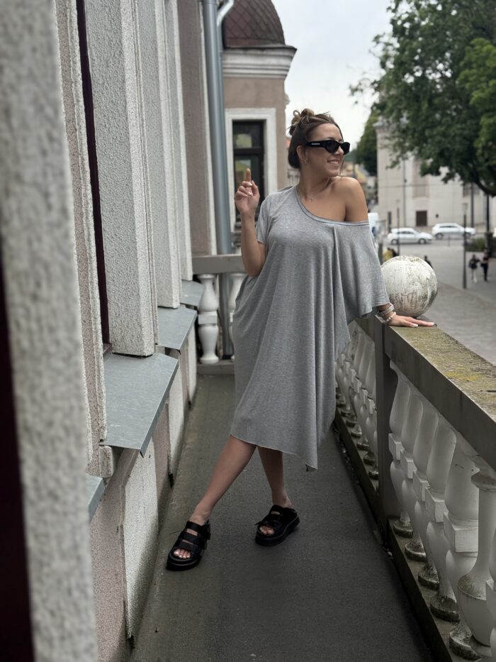 Kasdieninė pilka suknelė vienas dydis