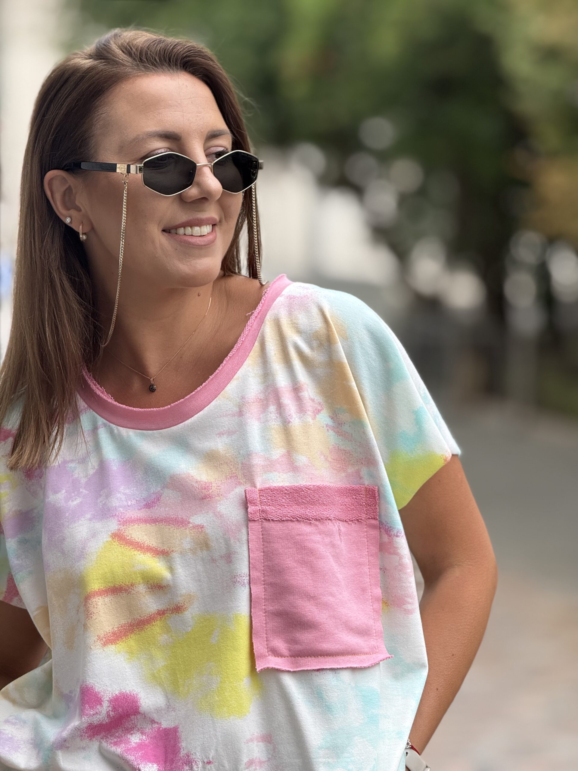 Marga palaidinė su rožiniu kakliuku ir kišenėle - Image 6
