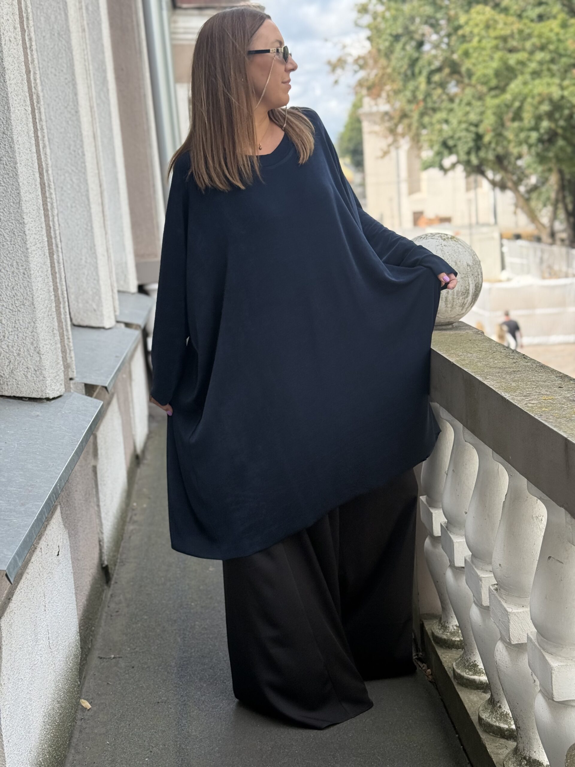 Tamsiai mėlyna PLUS SIZE tunika/palaidinė - Image 4